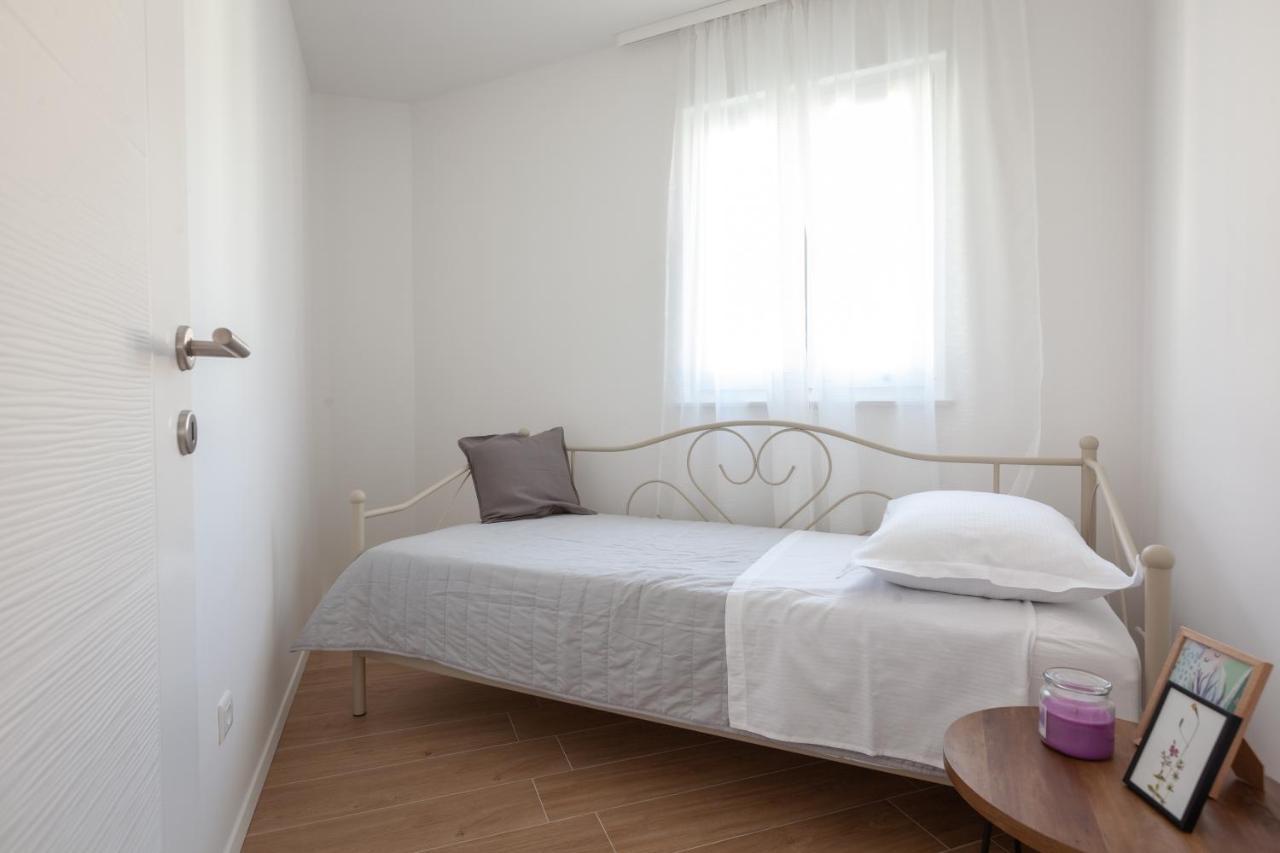 Ivmalu Apartments Tučepi Eksteriør bilde