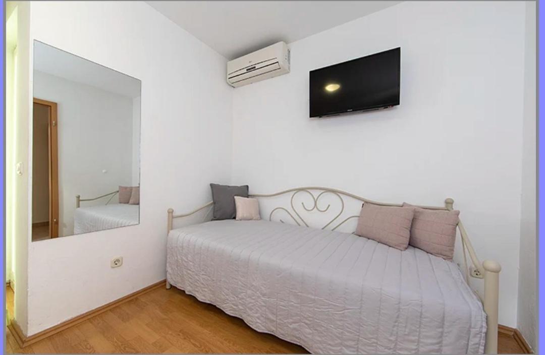 Ivmalu Apartments Tučepi Eksteriør bilde